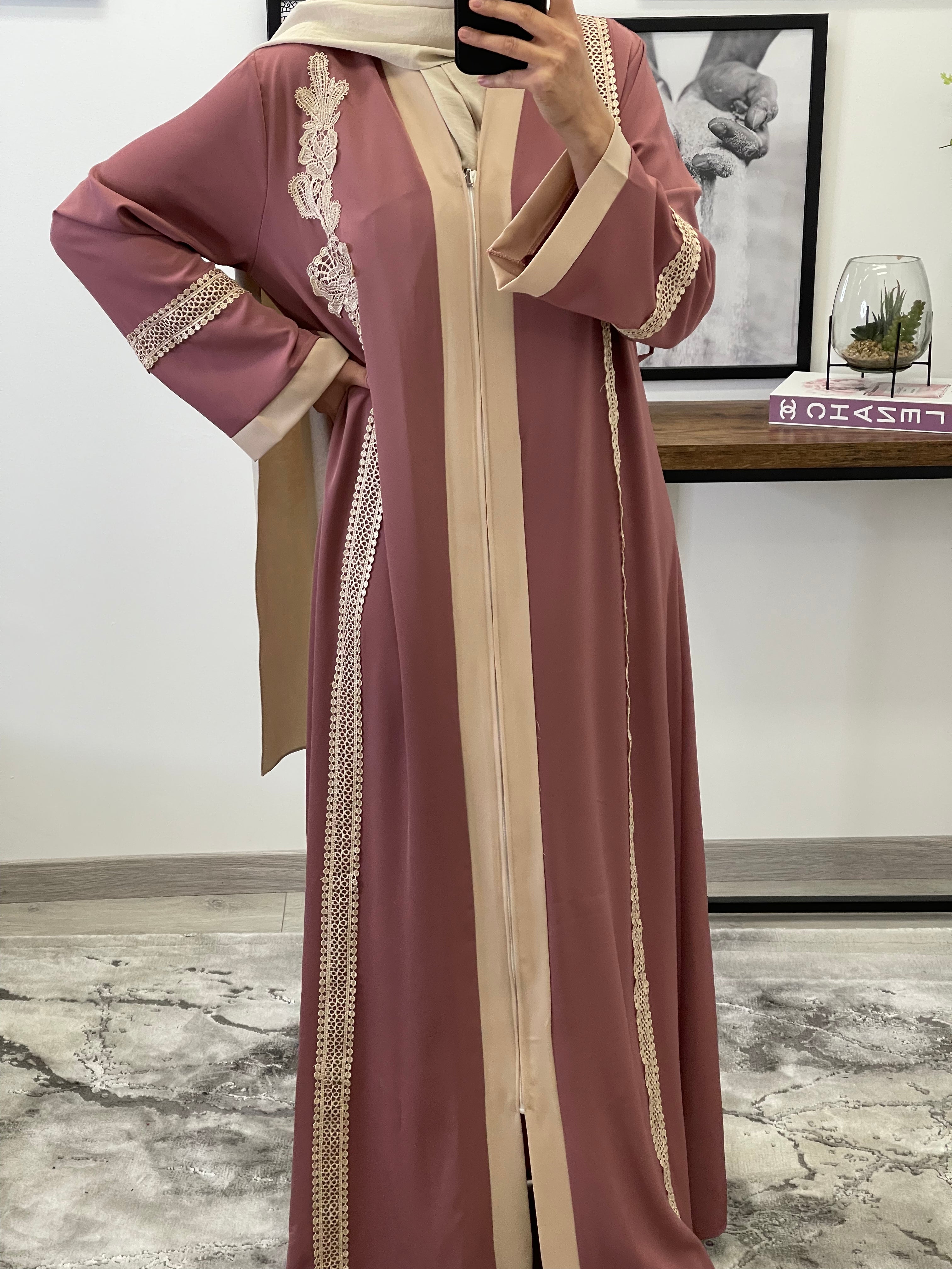 ABAYA ILYANA