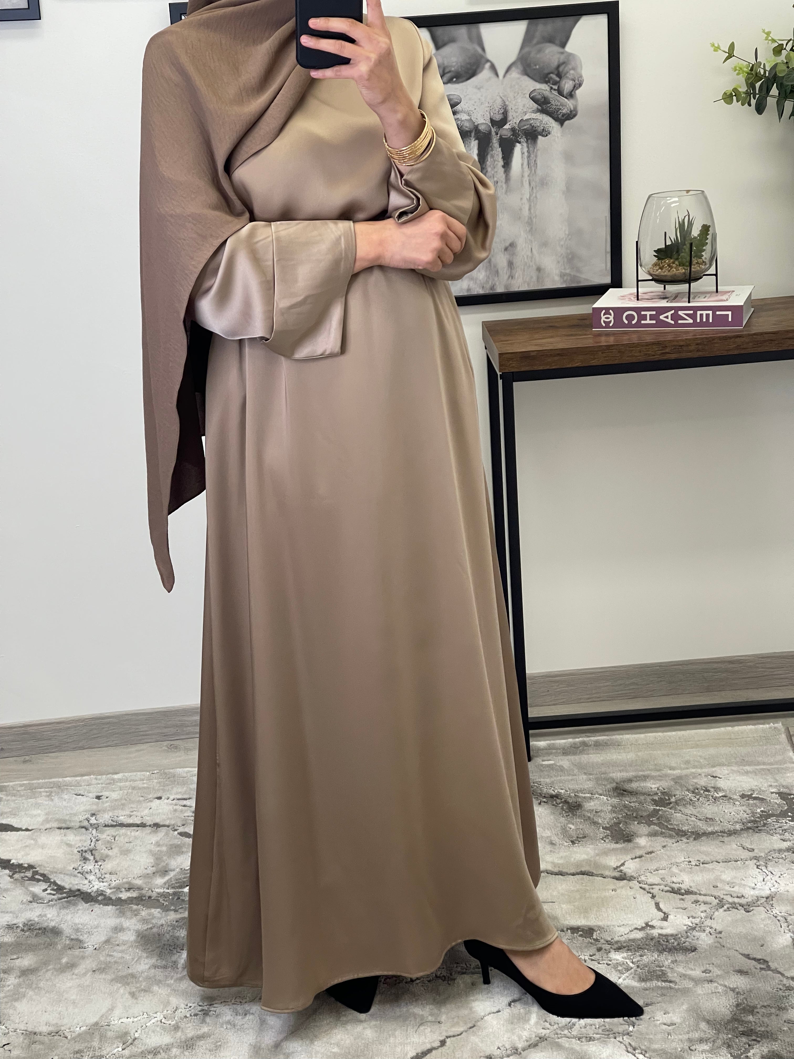 ABAYA SATIN TAUPE