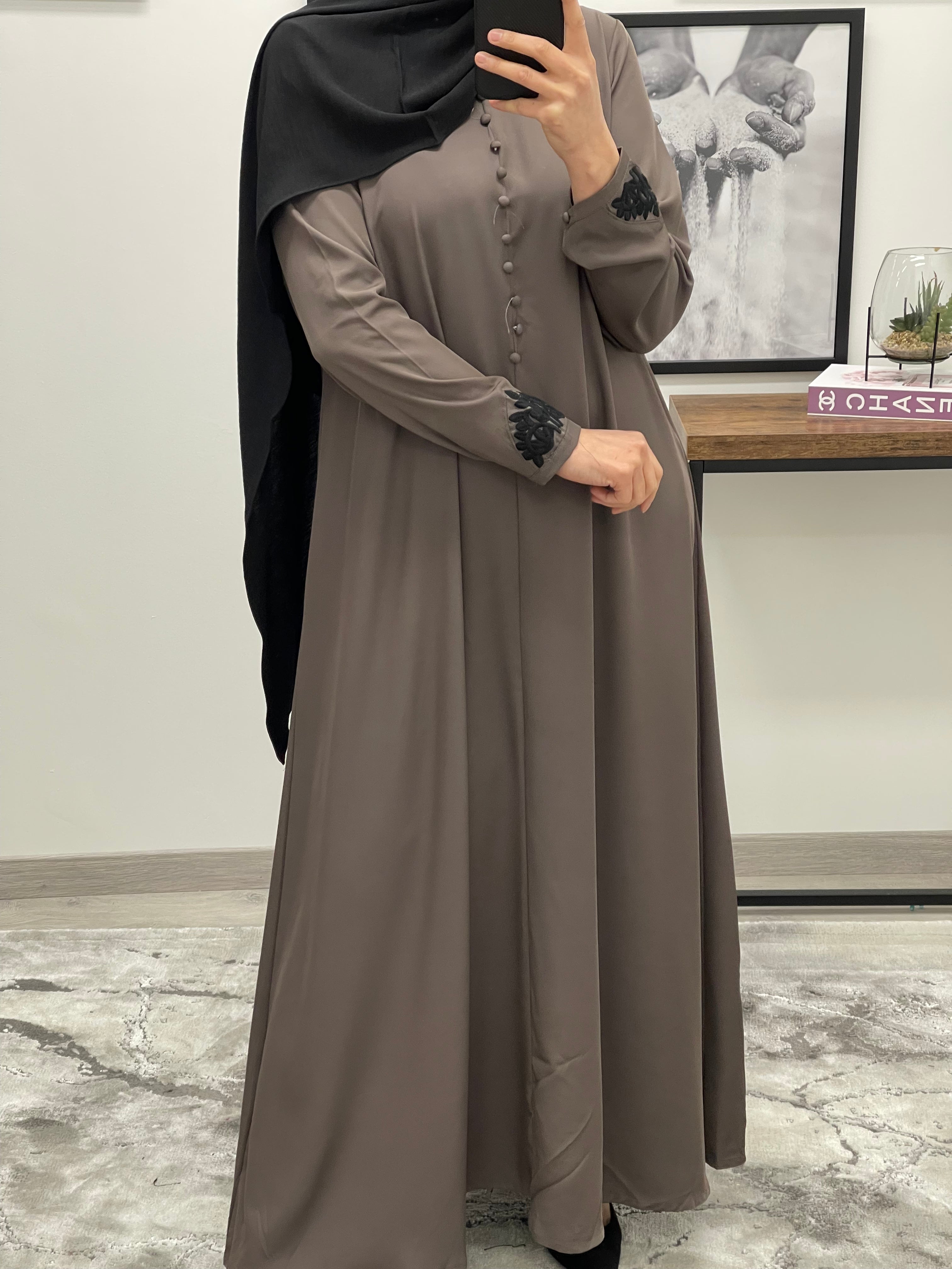 ABAYA ISA