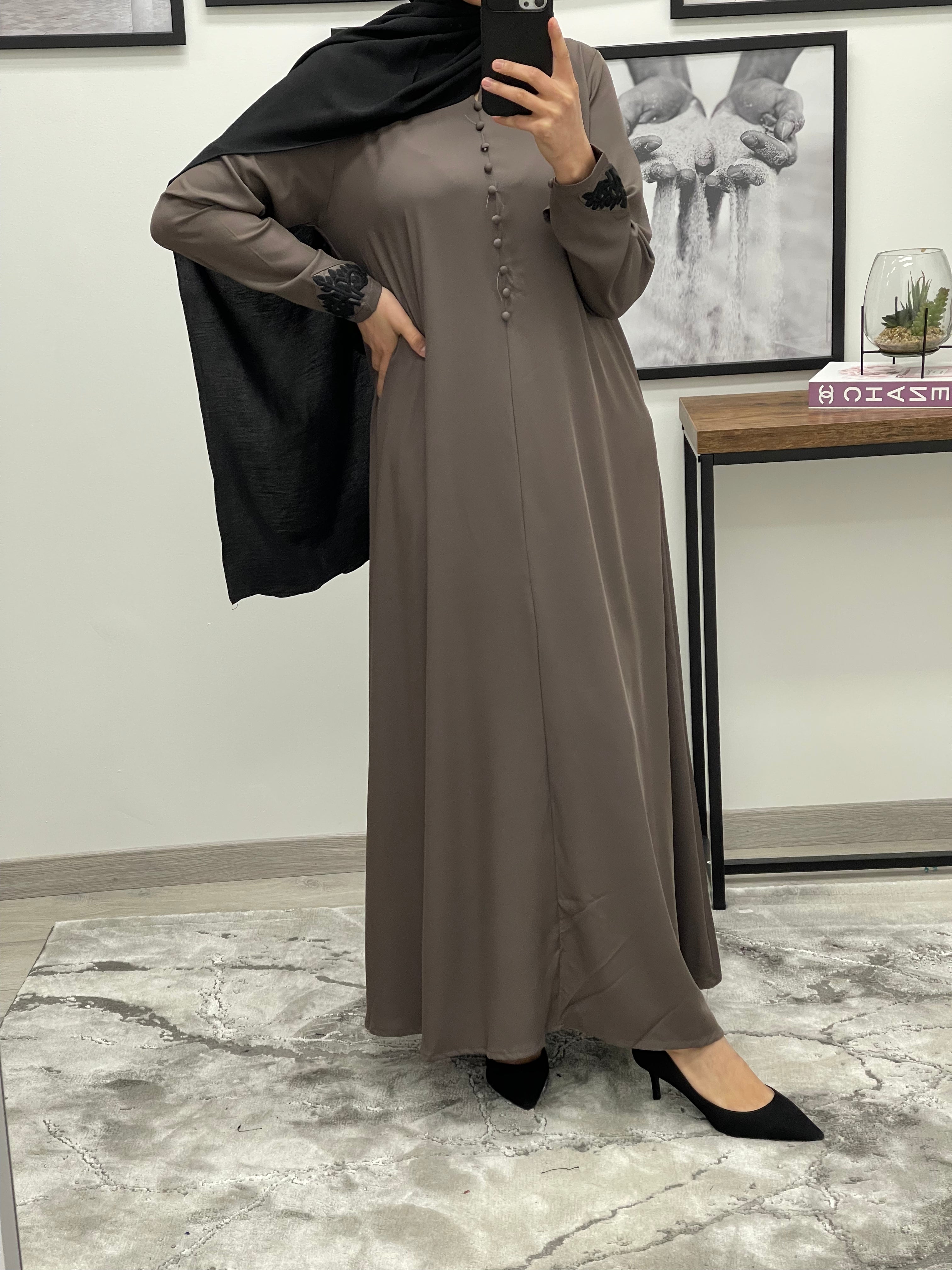 ABAYA ISA