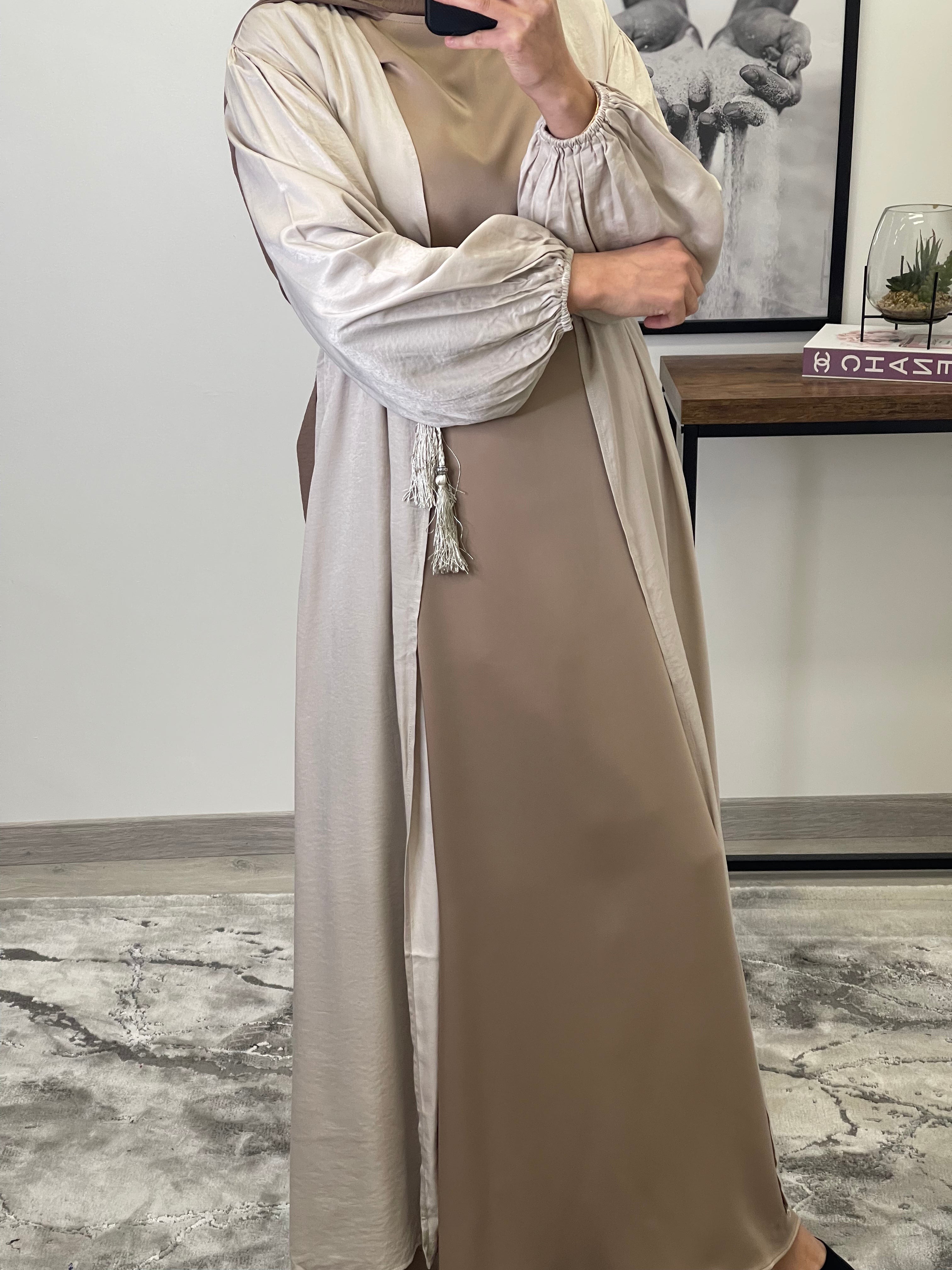 ABAYA SATIN TAUPE