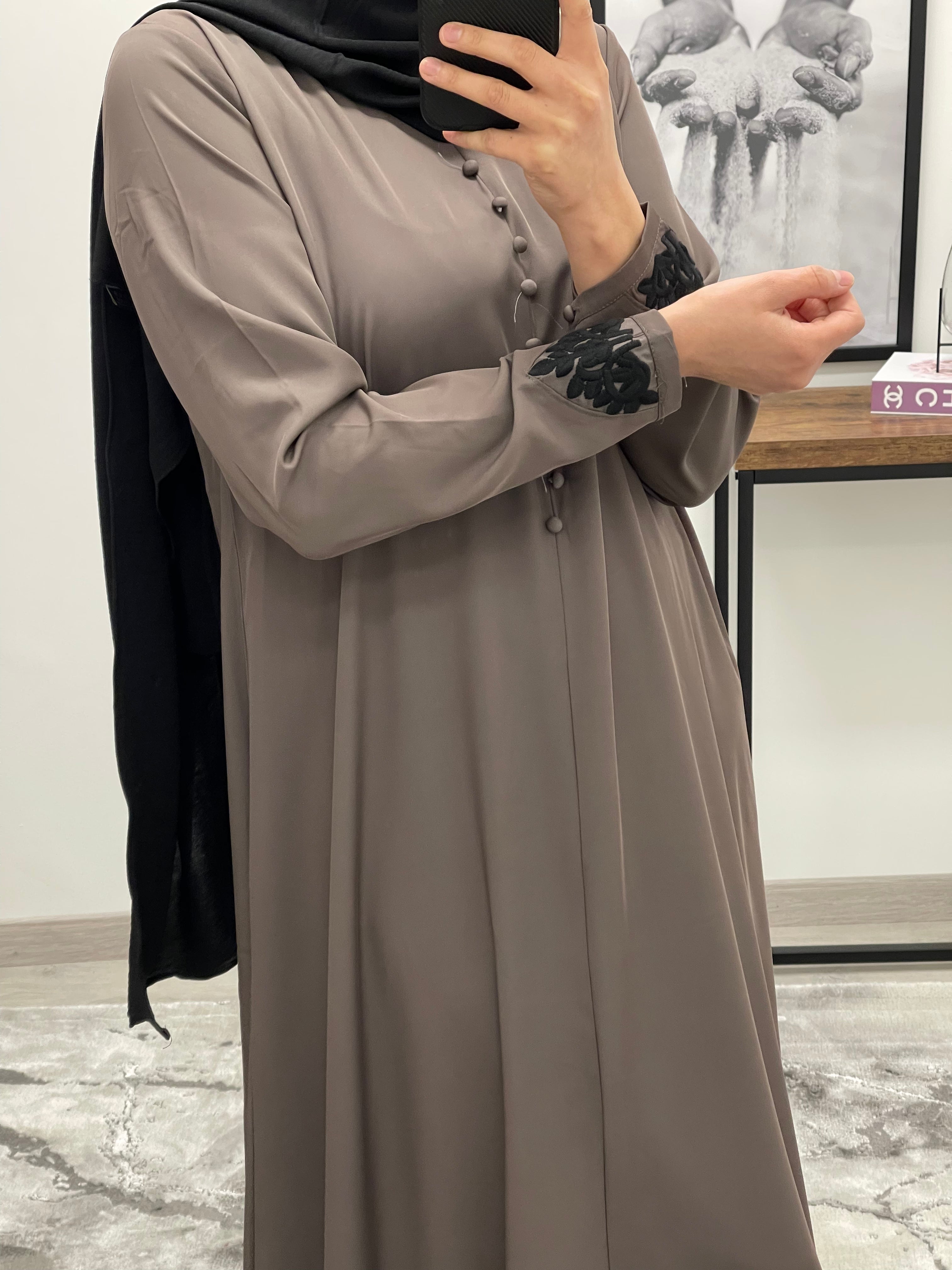 ABAYA ISA