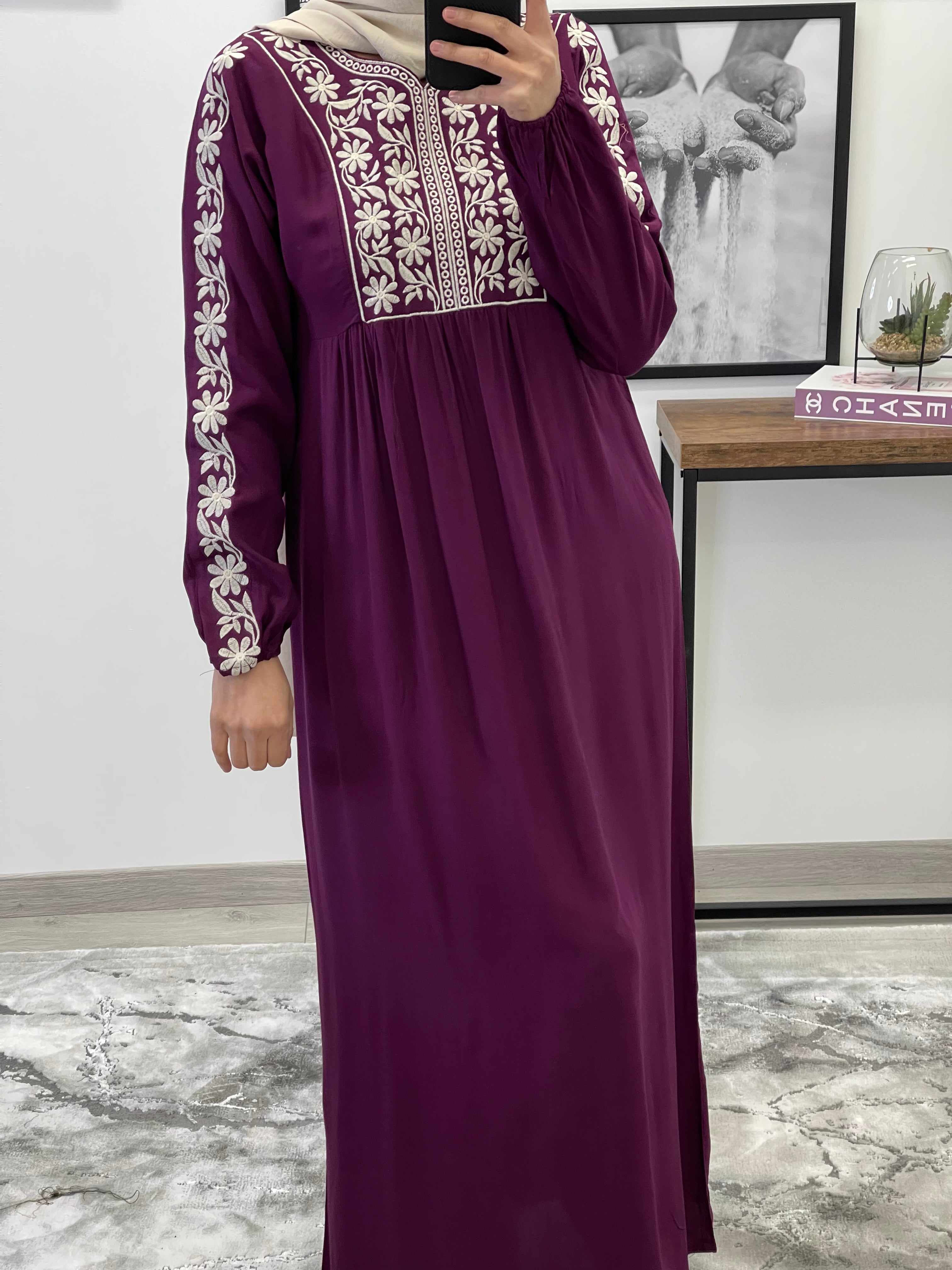 ROBE BRODÉE MAUVE