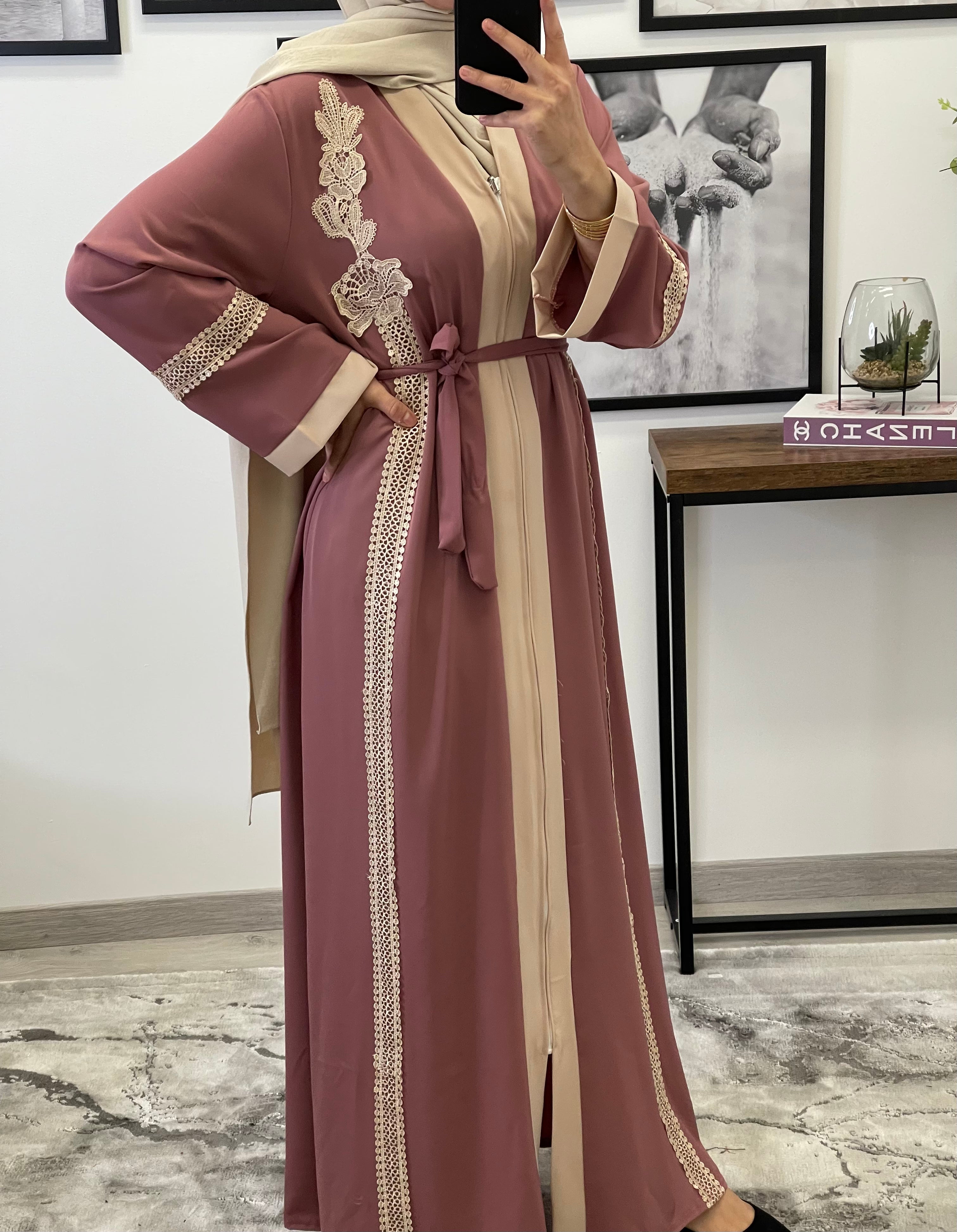 ABAYA ILYANA