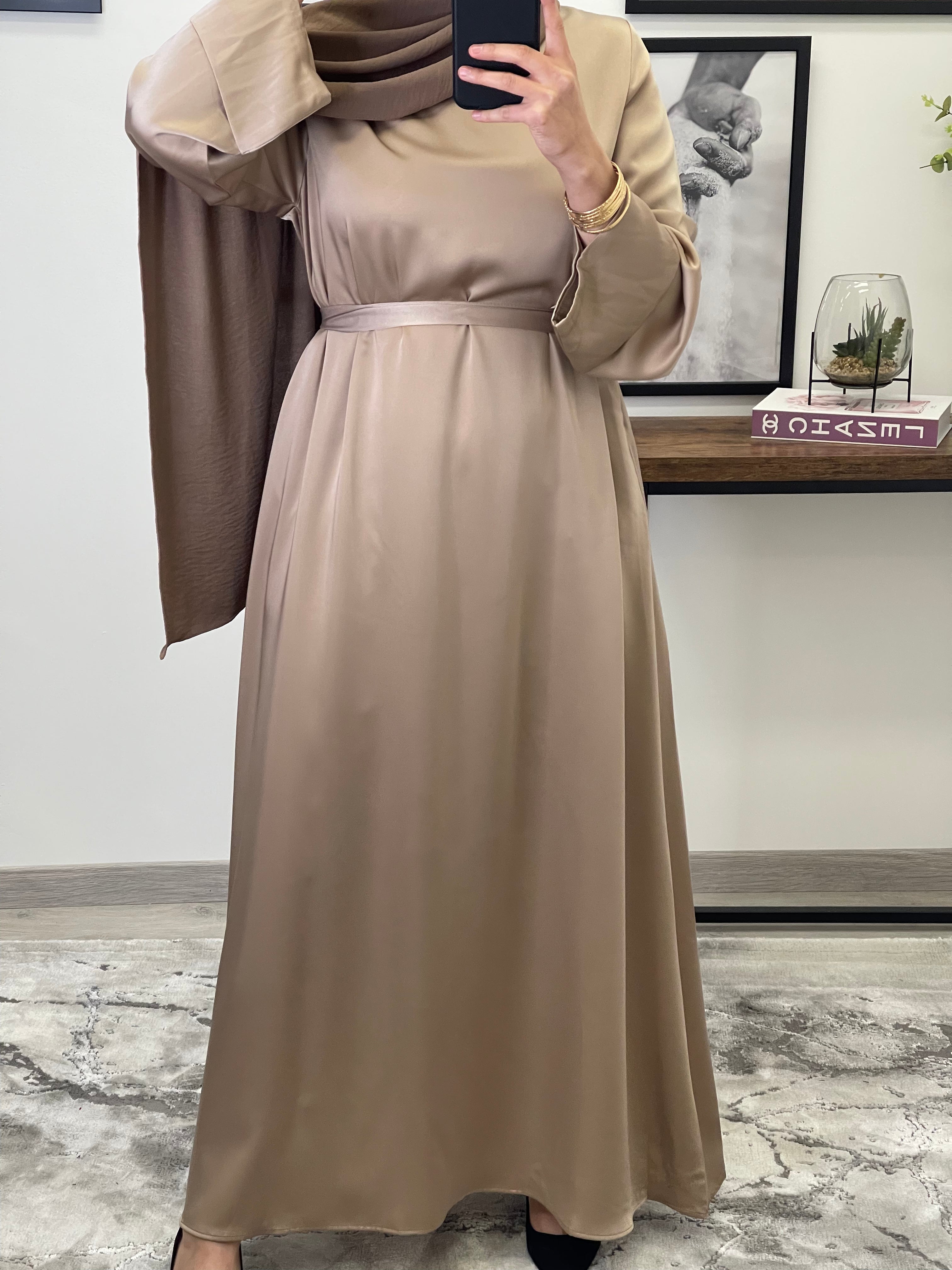 ABAYA SATIN TAUPE