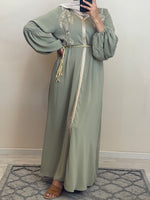 Charger l&#39;image dans la galerie, ROBE CAFTAN AMIRA VERT
