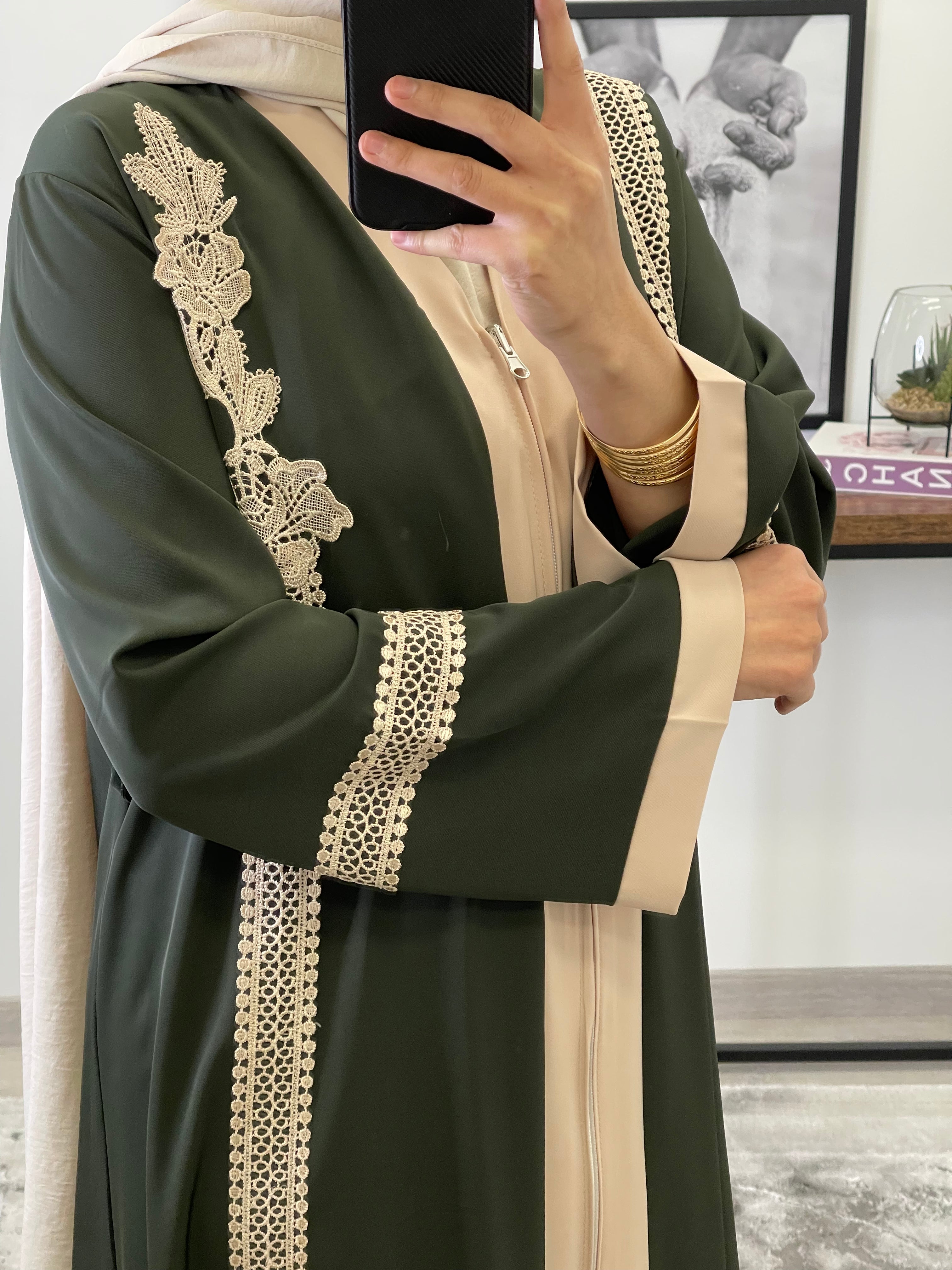 ABAYA ILYANA