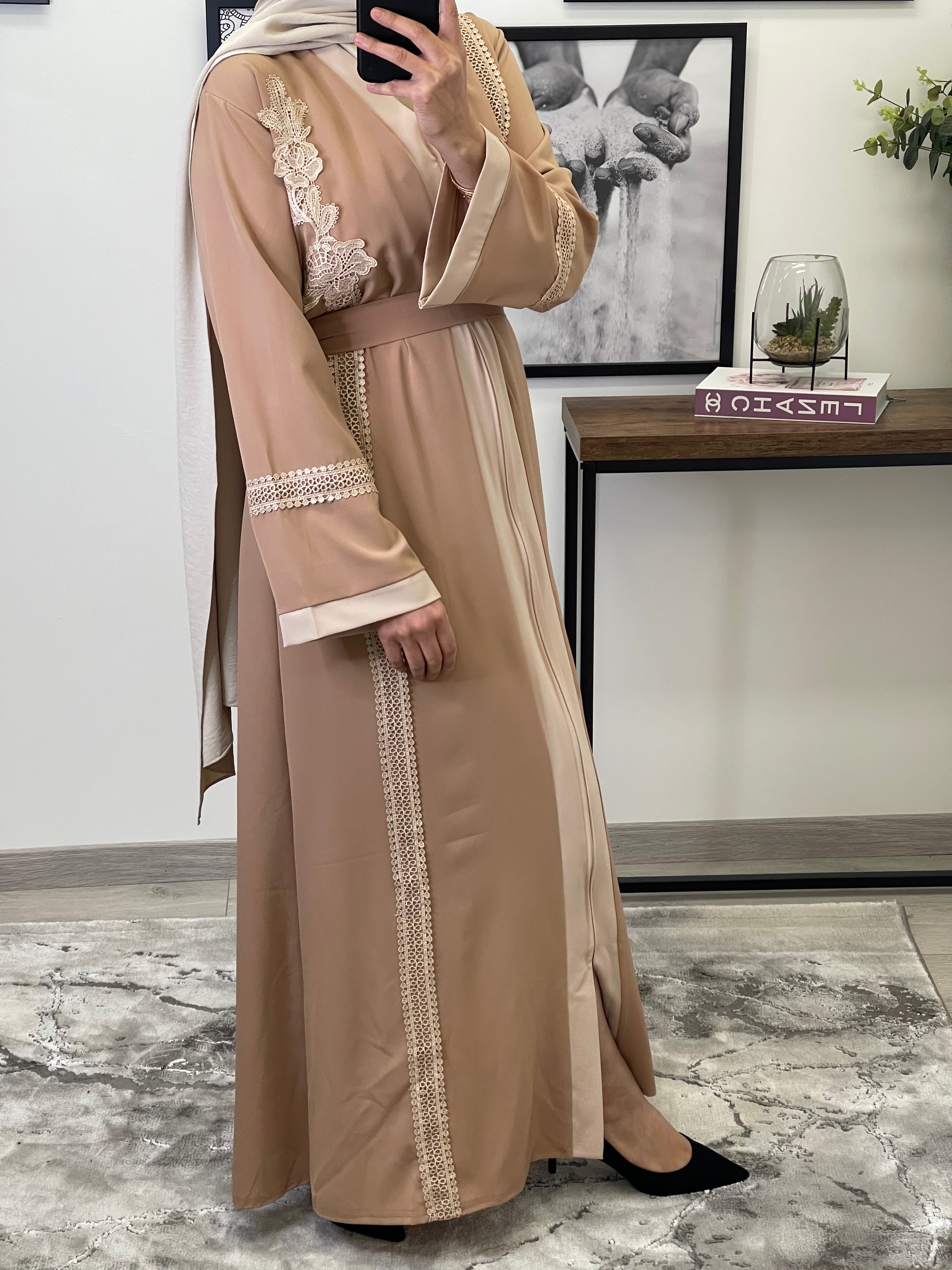 ABAYA ILYANA