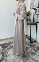 Charger l&#39;image dans la galerie, ABAYA SATIN NUDE
