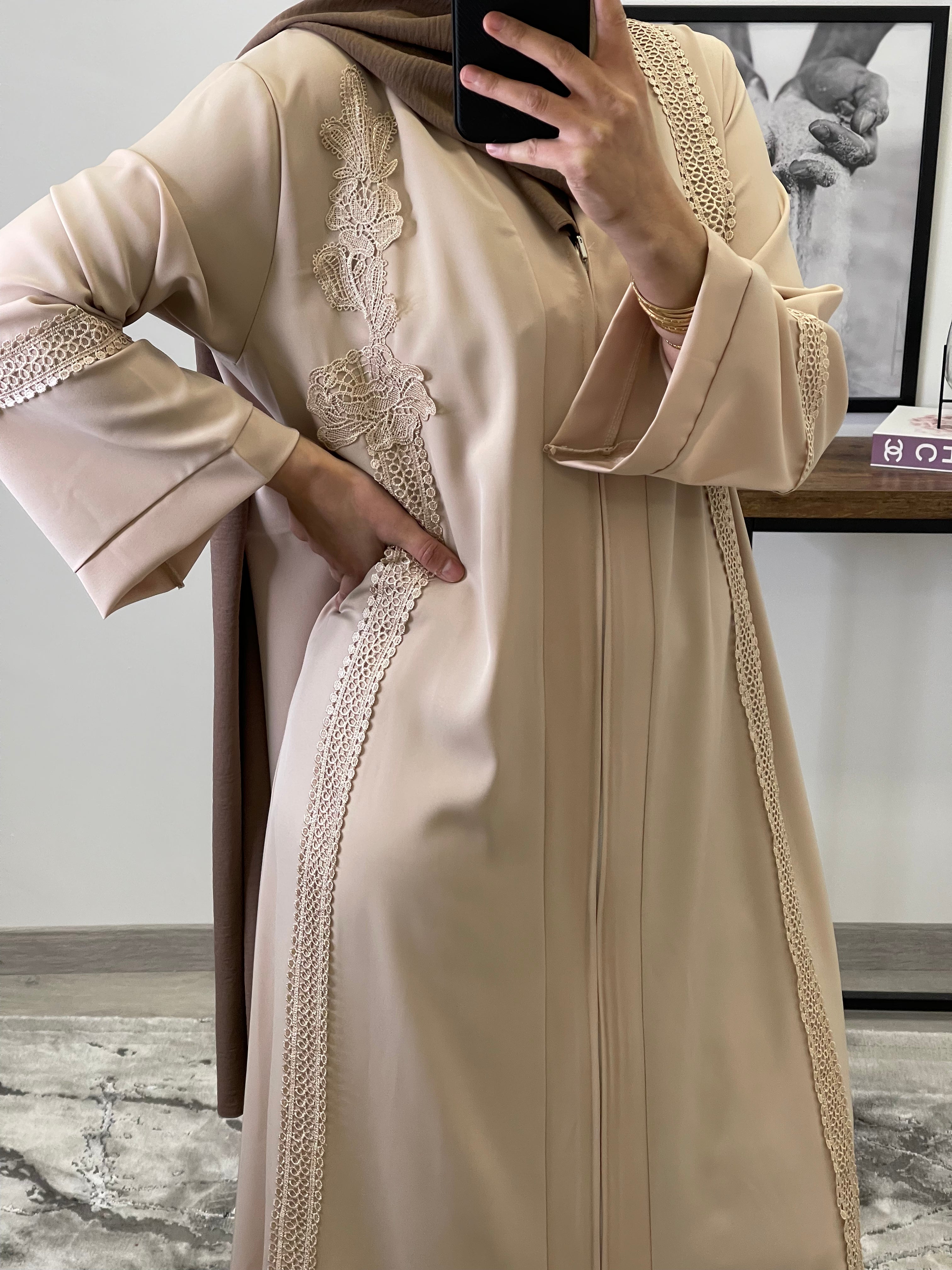 ABAYA ILYANA